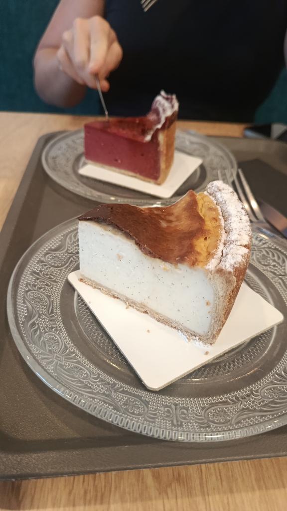 Flan vanille et flan framboise(70%fruits)