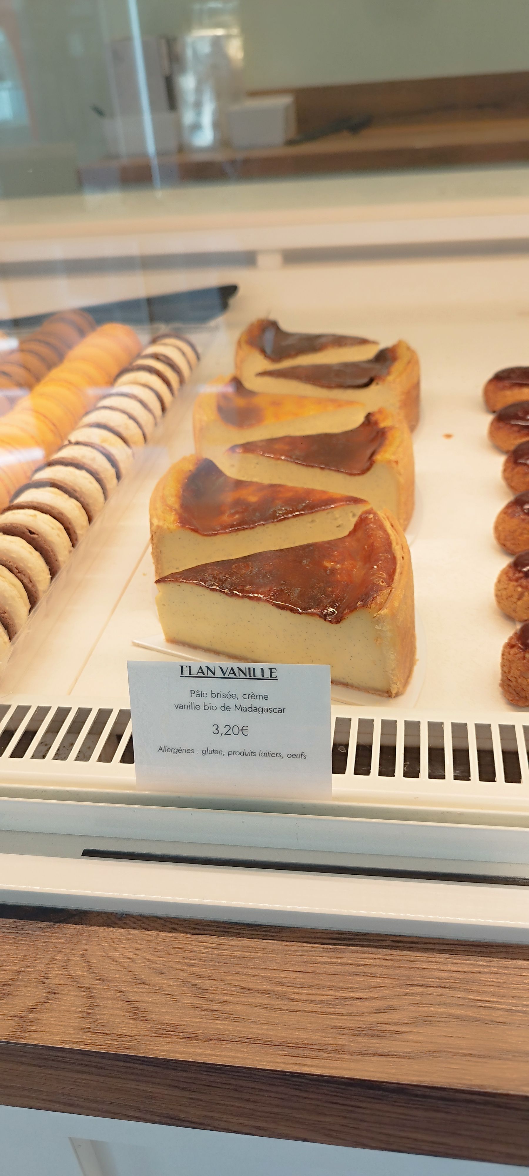 Flan crémeux à la vanille de Madagascar